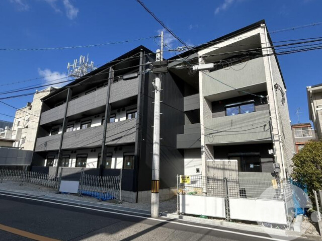 建物外観　安心のオートロック付き♪