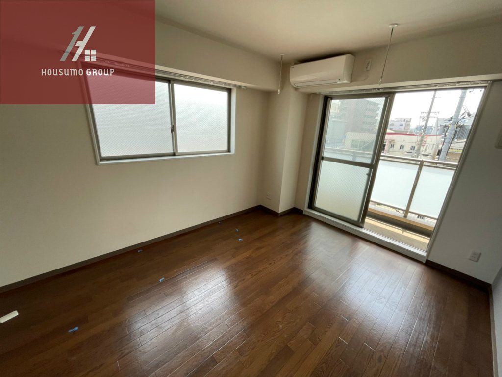 居室・リビング　こちらの居間で趣味の時間をお楽しみください