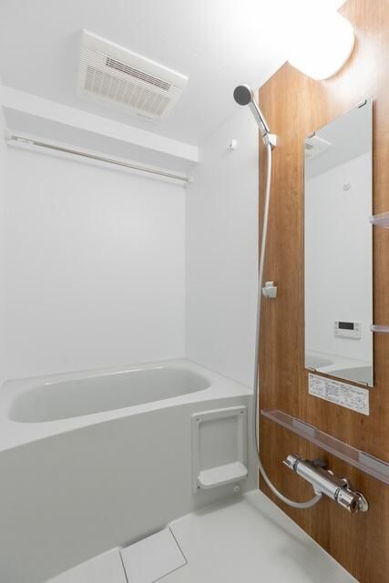 バス・シャワールーム　※別部屋参考写真