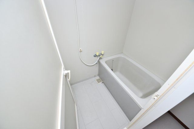 バス・シャワールーム　※同建物　同タイプ間取り別室設備施工例　現況優先