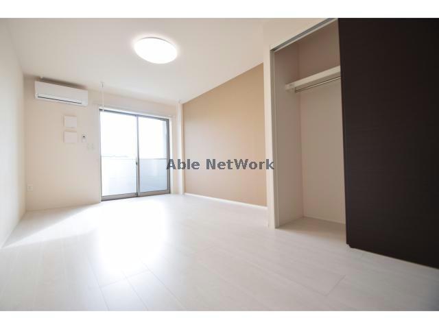 居室・リビング　他号室の写真になります。