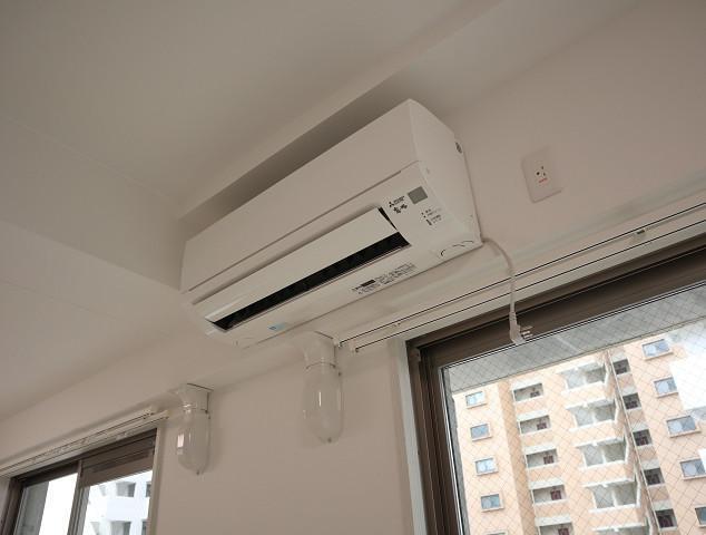 その他設備　205号室モデルです。床・建具の色合いは異なります。