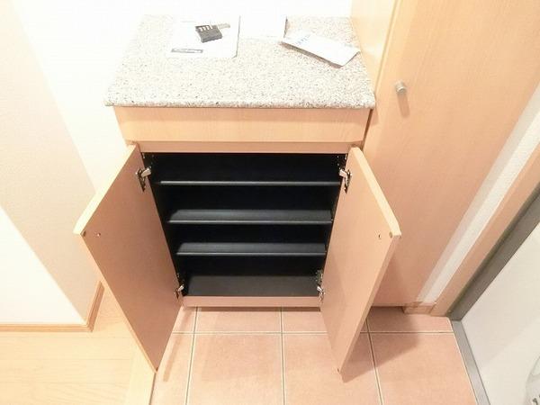 玄関　シューズボックス！