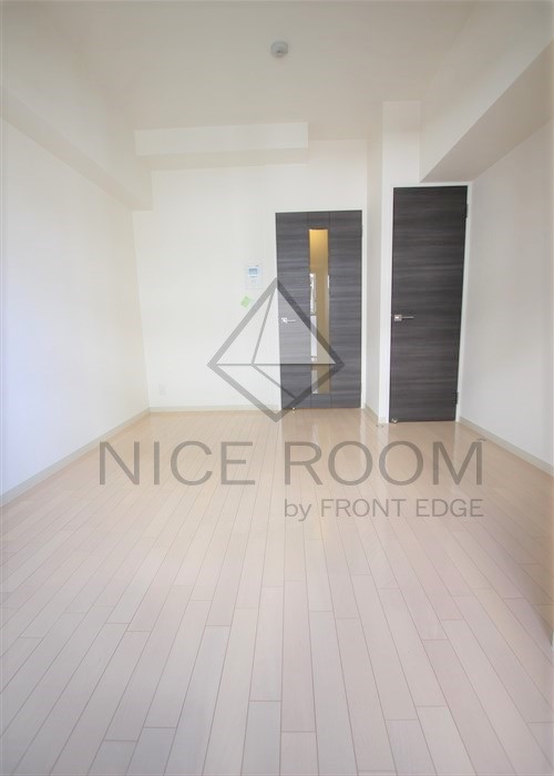 居室・リビング　レグゼスタ福島　リビング