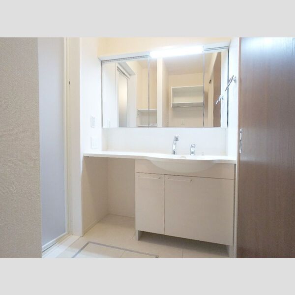 洗面設備　洗髪洗面化粧台