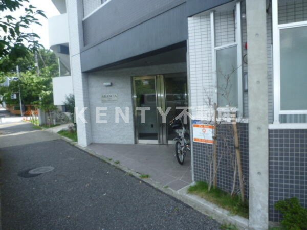 エントランス　建物の内部です