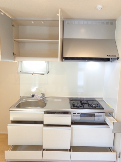 キッチン　グリル付システムキッチン　３口タイプ