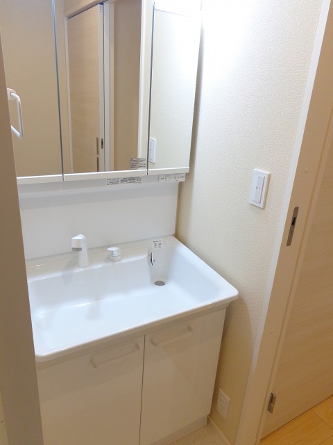 洗面設備　独立洗面台シャンプードレッサー