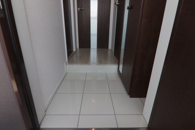 玄関　※別室の参考写真の為、現況優先です。