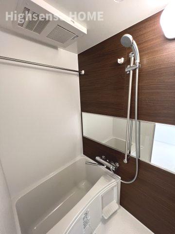 バス・シャワールーム　コンパクトで使いやすいお風呂です