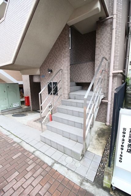 エントランス　☆正面玄関☆