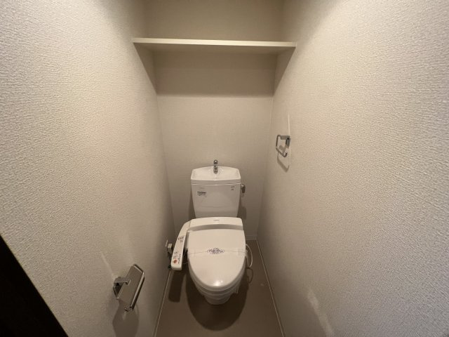 トイレ　温水洗浄暖房便座便座付き♪