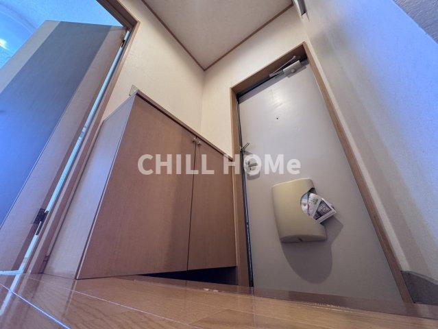 玄関　当社、チルホームのHPもご覧ください(^^)/物件情報多数♪