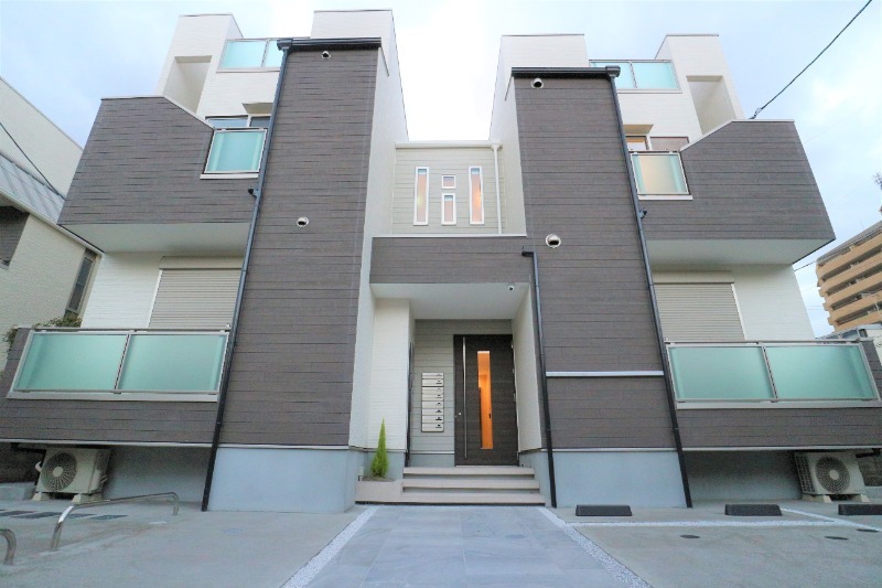 建物外観　築浅の1LDK物件です！