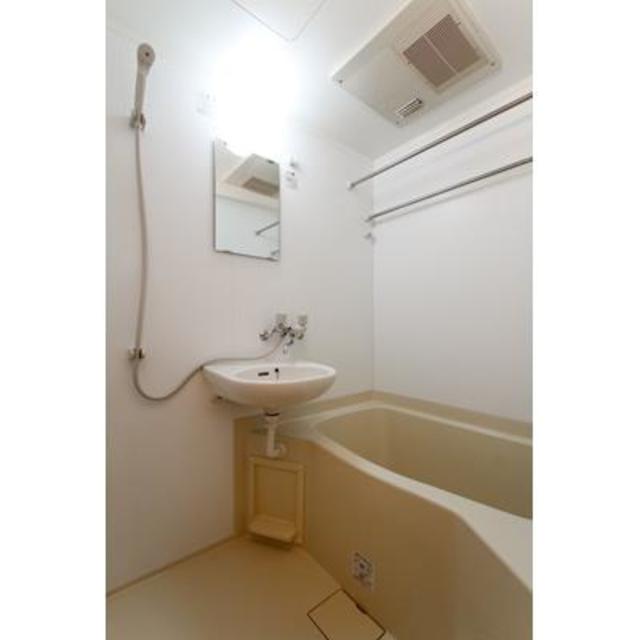 バス・シャワールーム　※写真は同タイプ住戸です。