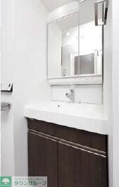 洗面設備　別部屋写真参照