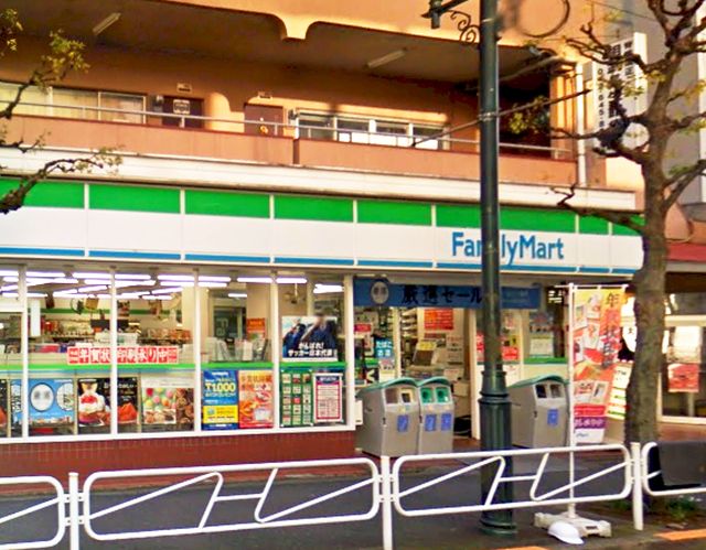 コンビニ　ファミリーマート 京王八王子店（コンビニ）まで210m
