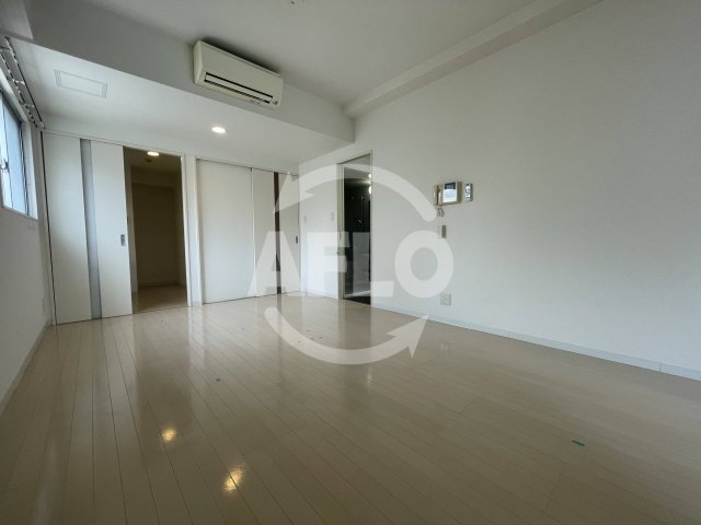 居室・リビング　クレオキタホリエ　リビング