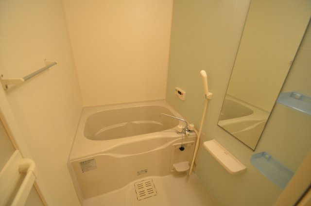 バス・シャワールーム　浴室乾燥機付き