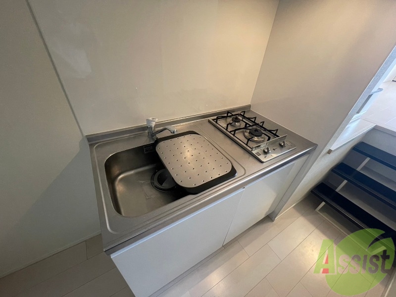 キッチン　こちらはキッチンになります。ガスコンロ２口付です。