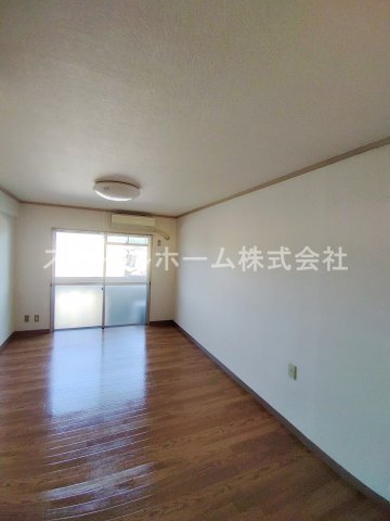 居室・リビング　ゆったりとした居間です