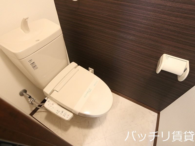 トイレ　画像は同シリーズタイプの為、参考写真になります。
