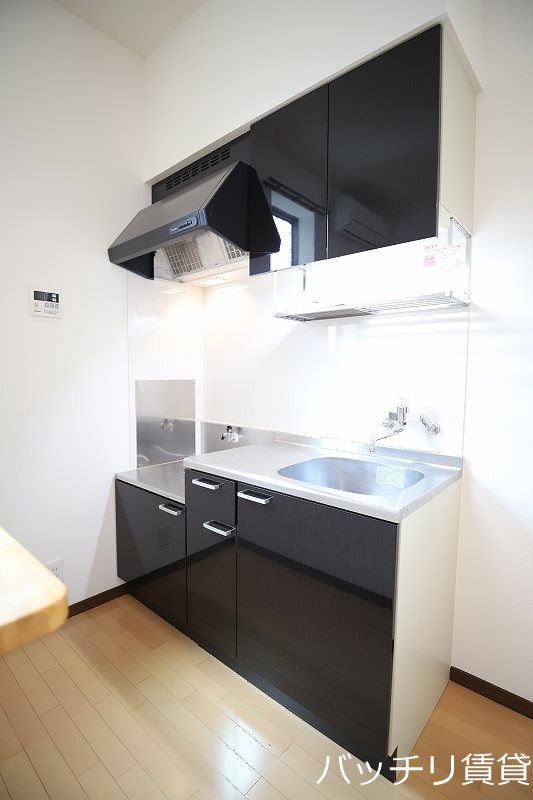 キッチン　画像は同シリーズタイプの為、参考写真になります。