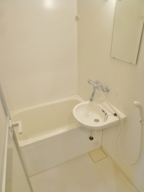 バス・シャワールーム　403号室のお写真です。