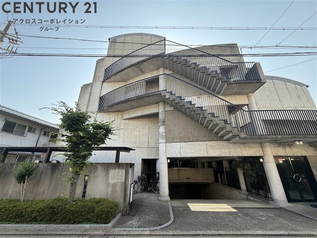 建物外観　オートロック、カメラ付きインターホン完備☆