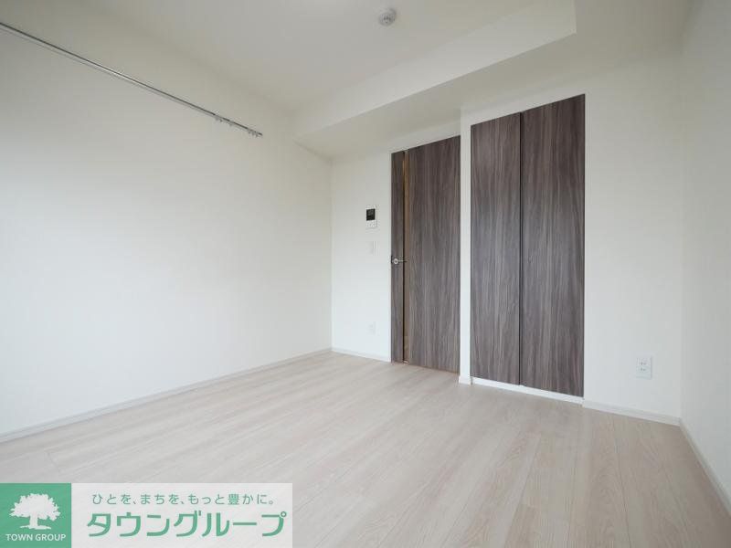 居室・リビング　同物件別部屋写真