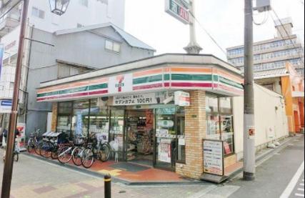 コンビニ　セブンイレブン 大阪今津中1丁目店（コンビニ）まで559m