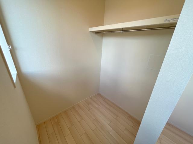 収納　ウォークインクローゼット