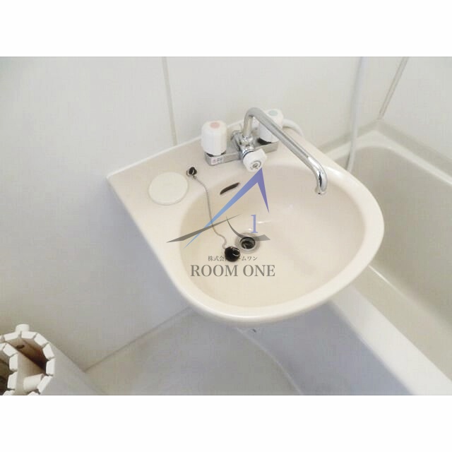 洗面設備　洗面台です。