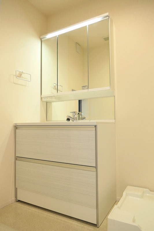 洗面設備　シャワードレッサーは朝の支度にも大活躍◎