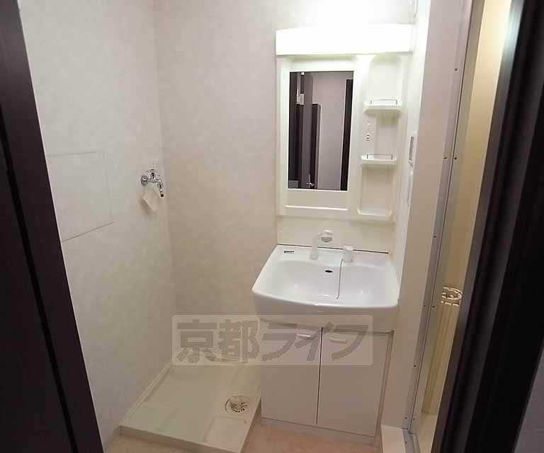 洗面設備　シャンプードレッサー付です。