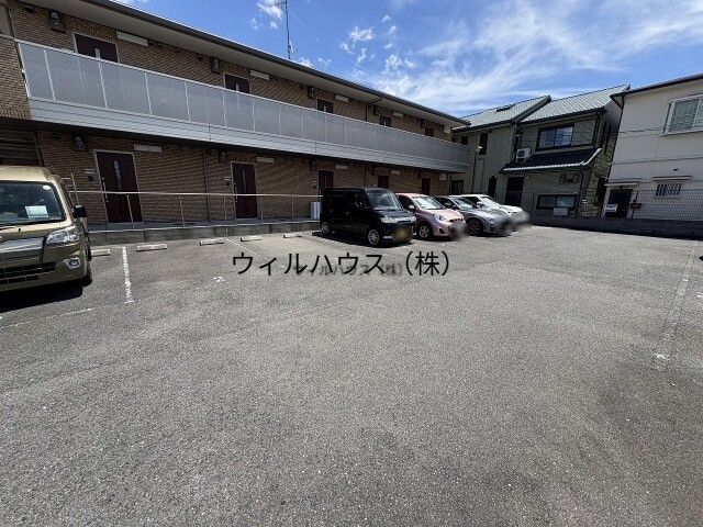 駐車場　自走式！停めやすいです！