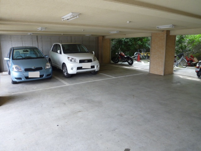 駐車場　駐車場（要空き確認）