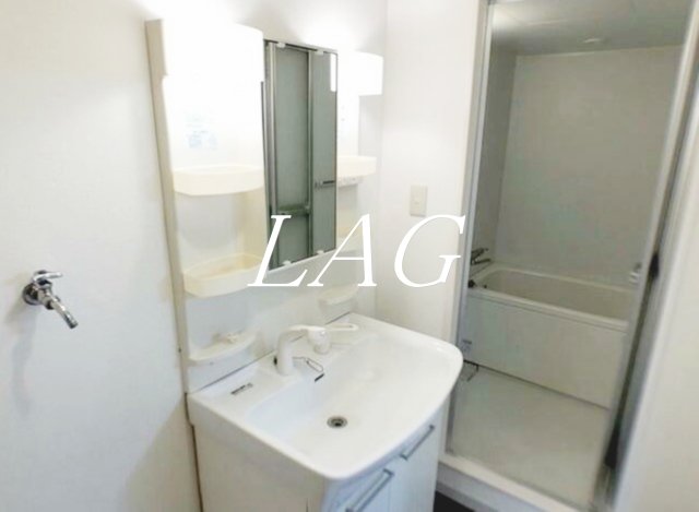 洗面設備　独立洗面台です。