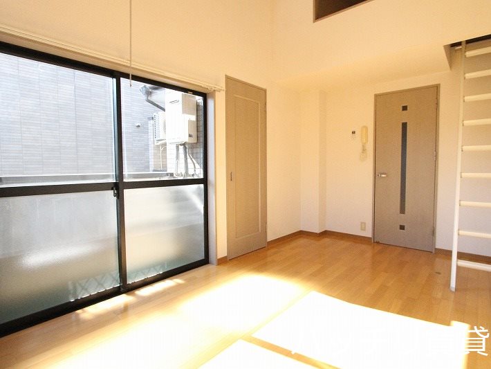 バルコニー　同型タイプの為、現状を優先致します。