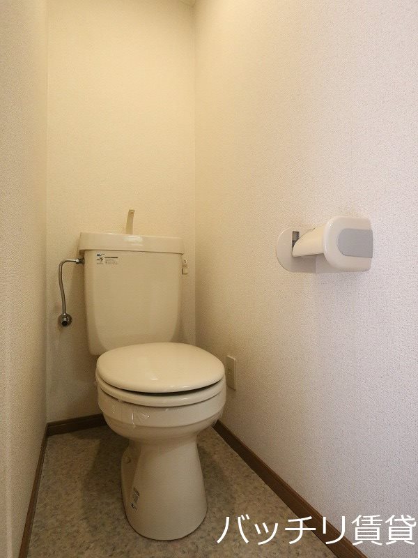 トイレ　同型タイプの為、現状を優先致します。