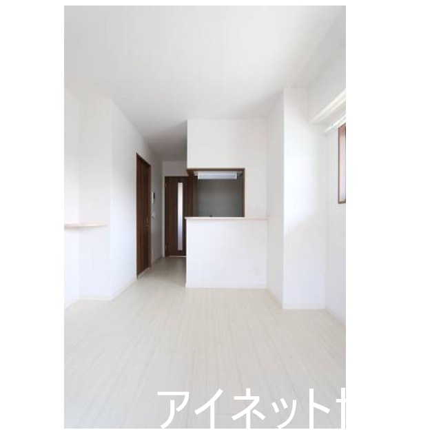 居室・リビング　オシャレな造りの8.4帖のリビングです