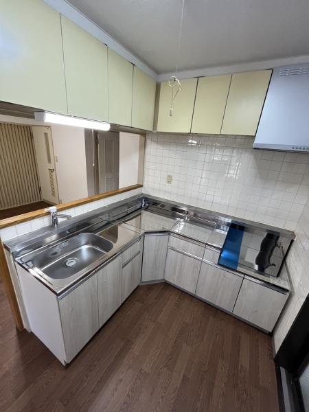 キッチン　使いやすいＬ型のキッチンです。