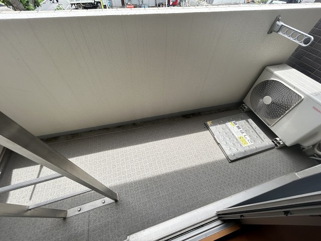 バルコニー　陽当たり良好なバルコニーです