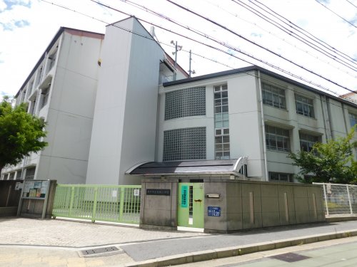 小学校　神戸市立西郷小学校（小学校）まで254m