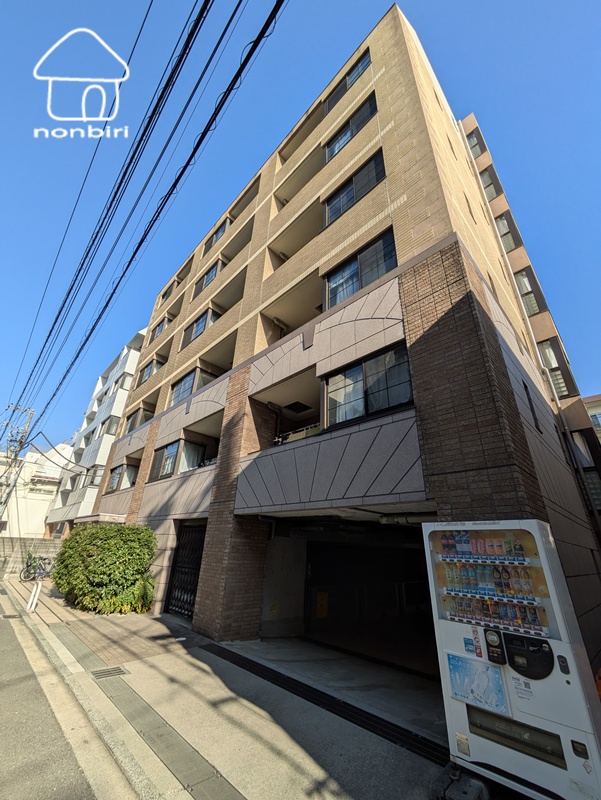 建物外観　とてもきれいな建物です