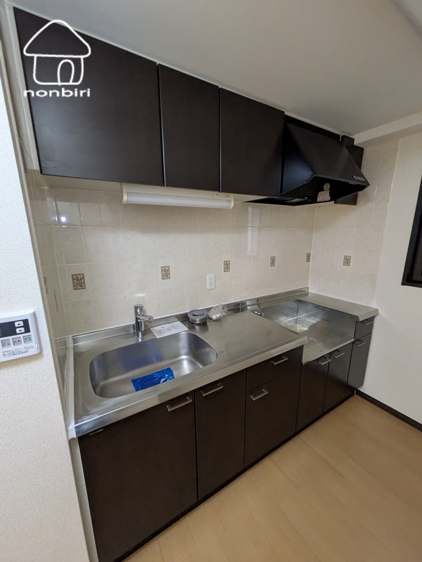 キッチン　ガスコンロを用意する必要があります