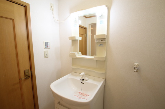 洗面設備　※別部屋の写真です