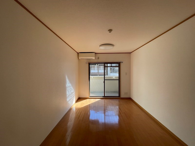 居室・リビング　※同タイプの他のお部屋です