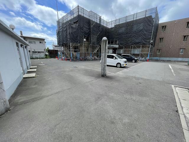 駐車場　駐車場