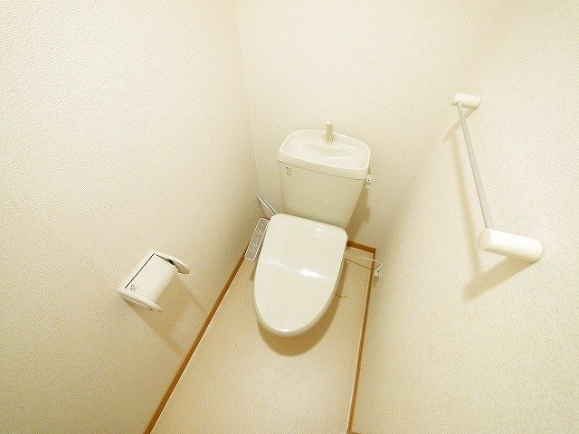 トイレ　清潔感のあるトイレです